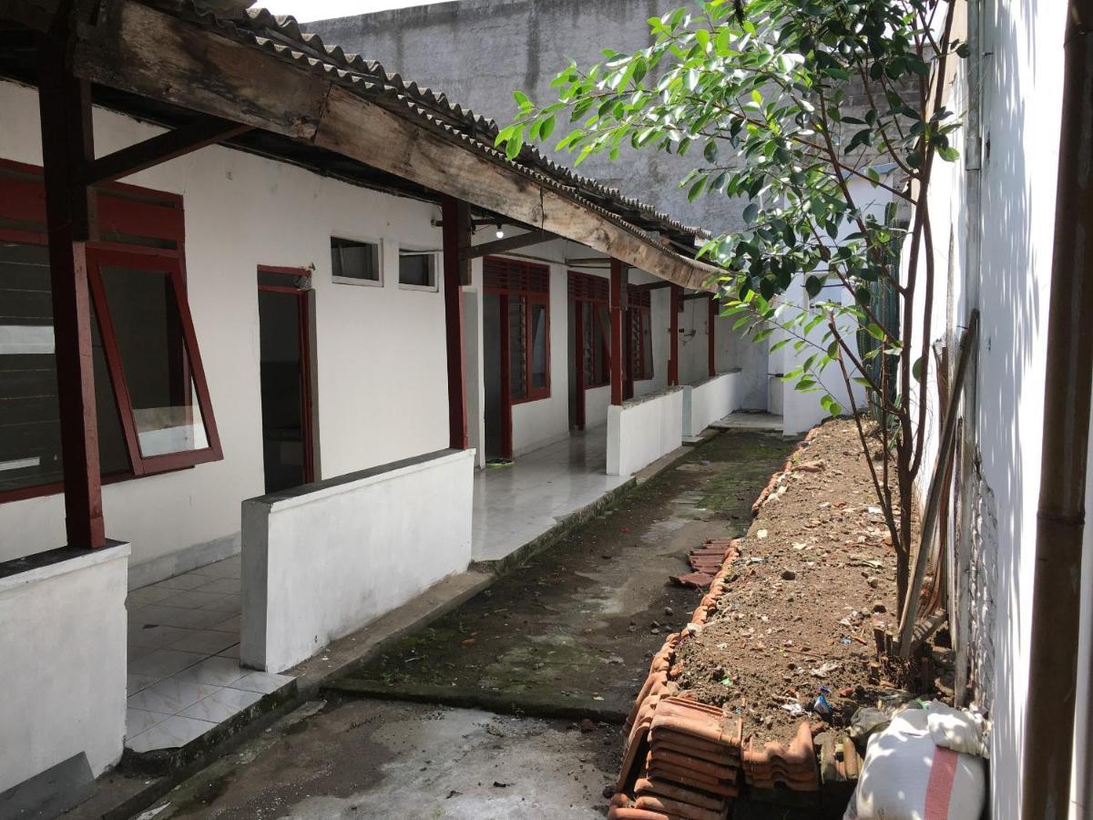 Tambak Bayan Guesthouse Kejayan Kültér fotó